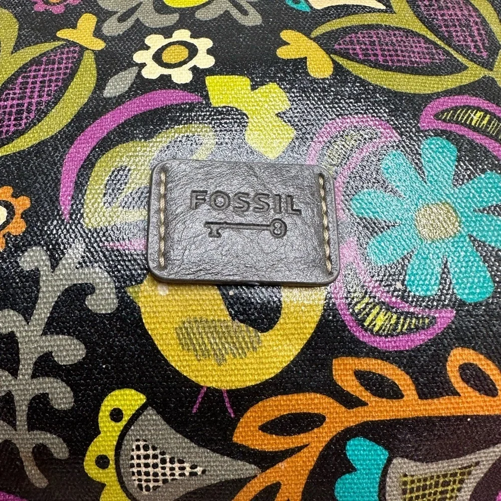 Fossil Black Floral Multicolor Zip Wristlet - Picture 2 of 4